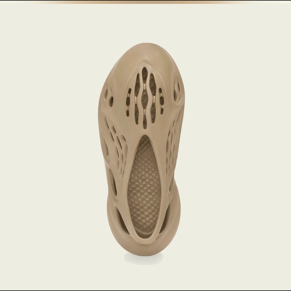 Yeezy Foam Runner - Tan - Picture 2 of 15